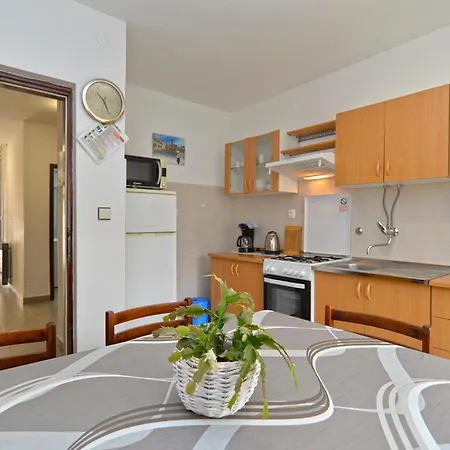 Brajdine 405 Apartamento