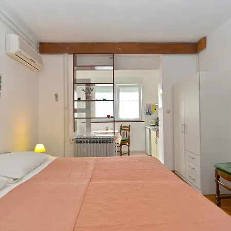 Brajdine 405 Apartamento